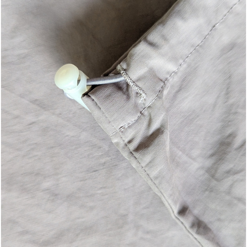 Fear of God Essentials Mens Nylon Track Pant XL Taupe Water Resistant Streetwear - Picture 9 of 9